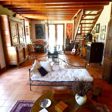 Maison Rustique Pres De Avec Piscine